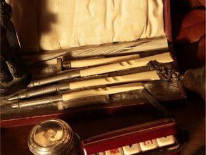 Curiosità da scrivania  - Asta Due case fiorentine - Associazione Nazionale - Case d'Asta italiane