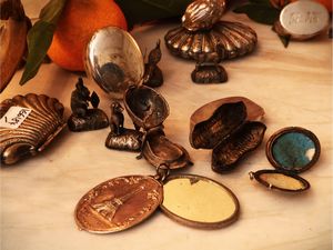 Miscellanea di ninnoli e curiosit� in argento  - Asta Due case fiorentine - Associazione Nazionale - Case d'Asta italiane