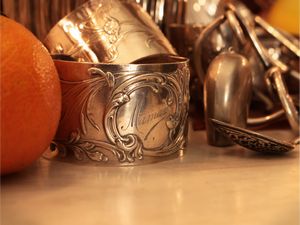 Lotto di curiosit� d'epoca per la tavola, anche in argento  - Asta Due case fiorentine - Associazione Nazionale - Case d'Asta italiane