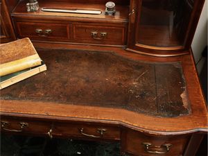 Scrittoio da signora in satinwood  - Asta Due case fiorentine - Associazione Nazionale - Case d'Asta italiane