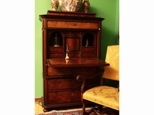 Secretaire Biedermeier impiallacciato in radica di noce  - Asta Due case fiorentine - Associazione Nazionale - Case d'Asta italiane