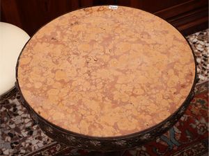 Due complementi di arredo d'epoca  - Asta Due case fiorentine - Associazione Nazionale - Case d'Asta italiane