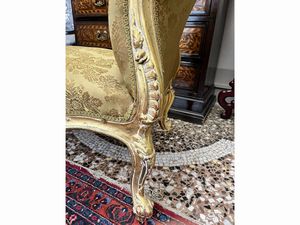 Divanetto a panca in legno intagliato e dorato  - Asta Due case fiorentine - Associazione Nazionale - Case d'Asta italiane