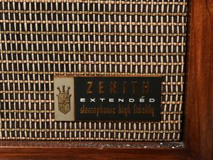 Mobile radio Zenith  - Asta Due case fiorentine - Associazione Nazionale - Case d'Asta italiane