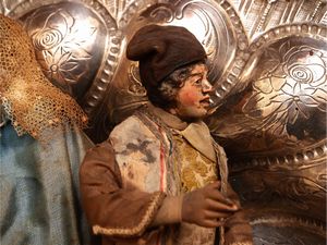 Due personaggi da presepe in legno dipinto  - Asta Due case fiorentine - Associazione Nazionale - Case d'Asta italiane