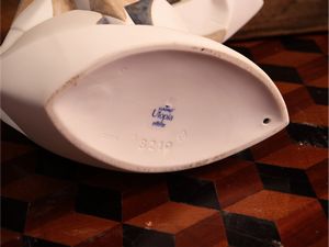 Arlecchino musicante in porcellana, serie Utopia, Lladr�  - Asta Due case fiorentine - Associazione Nazionale - Case d'Asta italiane