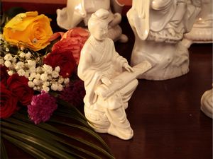 Collezione di figure orientali in porcellana  - Asta Due case fiorentine - Associazione Nazionale - Case d'Asta italiane