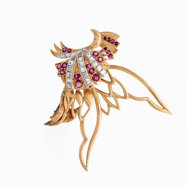 Spilla oro giallo e bianco 14kt con diamanti e rubini  - Asta Gioielli Orologi Bijoux Vintage Web Only - Associazione Nazionale - Case d'Asta italiane