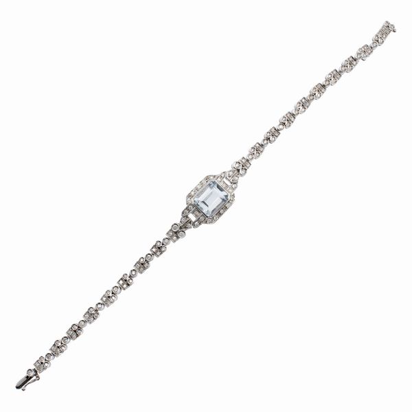Bracciale in oro bianco 18kt acquamarina e diamanti  - Asta Gioielli Orologi Bijoux Vintage Web Only - Associazione Nazionale - Case d'Asta italiane
