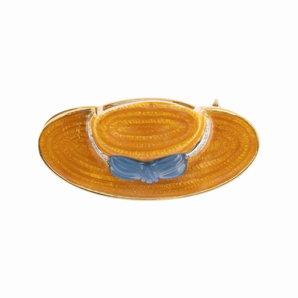 Gianni Carità spilla cappello in oro giallo 18kt e smalto policromo  - Asta Gioielli Orologi Bijoux Vintage Web Only - Associazione Nazionale - Case d'Asta italiane