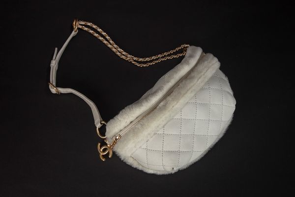 CHANEL : Marsupio  - Asta Luxury Fashion - Associazione Nazionale - Case d'Asta italiane