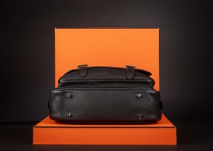 Hermès : Borsa Steve Meeting II  - Asta Luxury Fashion - Associazione Nazionale - Case d'Asta italiane