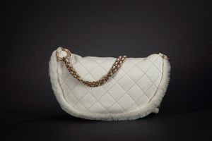 CHANEL : Marsupio  - Asta Luxury Fashion - Associazione Nazionale - Case d'Asta italiane