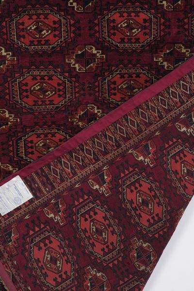 Tappeto Salor, Turkestan occidentale fine XIX secolo  - Asta Tappeti antichi dalla collezione di Manlio e Raoul Cabib - Associazione Nazionale - Case d'Asta italiane