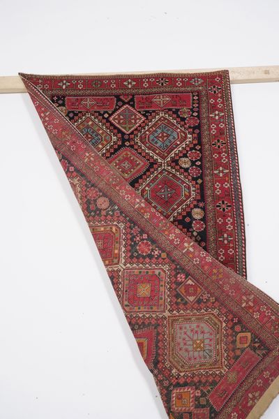 Tappeto Shirvan, Caucaso fine XIX secolo  - Asta Tappeti antichi dalla collezione di Manlio e Raoul Cabib - Associazione Nazionale - Case d'Asta italiane