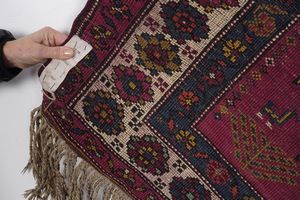 Tappeto Caucaso inizio XX secolo  - Asta Tappeti antichi dalla collezione di Manlio e Raoul Cabib - Associazione Nazionale - Case d'Asta italiane