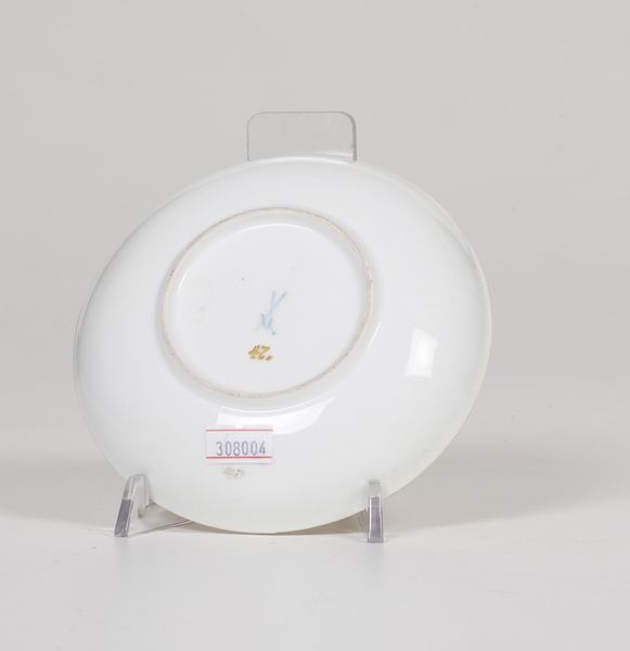 Rara tazza con piattino datata 1734<BR>Meissen, 1734 circa<BR>Pittura di Christian Friedrich Herold<BR>  - Asta Maioliche e Porcellane - Associazione Nazionale - Case d'Asta italiane