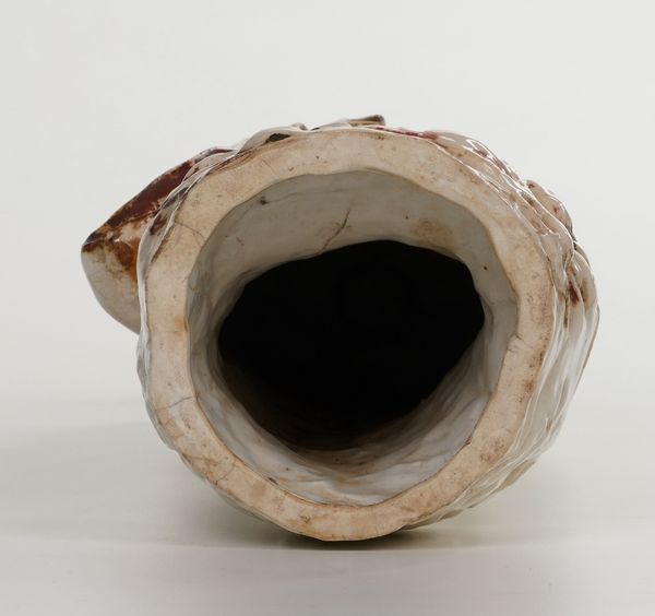 Figurina<BR>Cina, XVII-XVIII secolo<BR>Decorazione: Europa XVIII secolo<BR>  - Asta Maioliche e Porcellane - Associazione Nazionale - Case d'Asta italiane