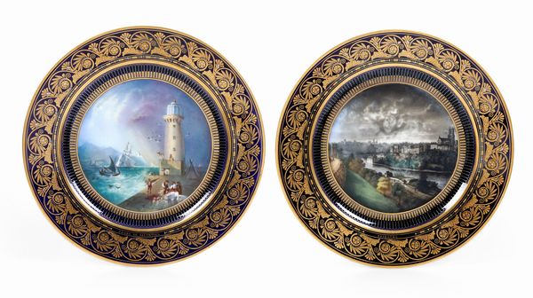 Coppia di piatti dalla serie �Vues pittoresques de l�Europe�<BR>Probabilmente Francia, nello stile di S�vres, seconda met� del XIX secolo  - Asta Maioliche e Porcellane - Associazione Nazionale - Case d'Asta italiane