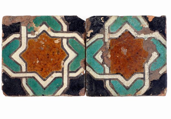 Due “azulejos”<BR>Spagna, Siviglia, XV secolo  - Asta Maioliche e Porcellane - Associazione Nazionale - Case d'Asta italiane