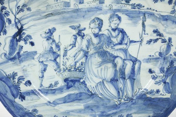 Piatto “reale”<BR>Albisola, fabbrica Grosso, fine del XVII secolo<BR>  - Asta Maioliche e Porcellane - Associazione Nazionale - Case d'Asta italiane