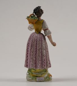 Figurina di contadina.<BR>Probabilmente Veneto, verso la fine del XVIII secolo.  - Asta Maioliche e Porcellane - Associazione Nazionale - Case d'Asta italiane