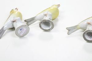 Tre figure di canarino<BR>Meissen, circa met� del XX secolo<BR>  - Asta Maioliche e Porcellane - Associazione Nazionale - Case d'Asta italiane