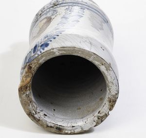 Albarello con Sant’Antonio<BR>Campania, probabilmente Vietri, XVII secolo<BR>  - Asta Maioliche e Porcellane - Associazione Nazionale - Case d'Asta italiane