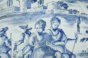 Piatto “reale”<BR>Albisola, fabbrica Grosso, fine del XVII secolo<BR>  - Asta Maioliche e Porcellane - Associazione Nazionale - Case d'Asta italiane