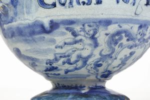 Vaso da elettuari<BR>Savona, fabbrica della società Chiodo e Peirano, probabilmente inizio del XVIII secolo<BR>  - Asta Maioliche e Porcellane - Associazione Nazionale - Case d'Asta italiane
