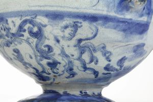 Vaso da elettuari<BR>Savona, fabbrica della società Chiodo e Peirano, probabilmente inizio del XVIII secolo<BR>  - Asta Maioliche e Porcellane - Associazione Nazionale - Case d'Asta italiane