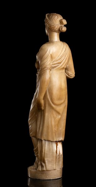 Scultura italiana in alabastro  - Asta  Arredi Antichi, Oggetti d'Arte, Curiosities con una selezione di tappeti - Associazione Nazionale - Case d'Asta italiane