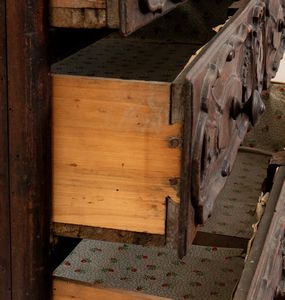 ComÃ² italiano  - Asta  Arredi Antichi, Oggetti d'Arte, Curiosities con una selezione di tappeti - Associazione Nazionale - Case d'Asta italiane