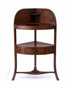 Mobile toletta angolare inglese Giorgio IV  - Asta  Arredi Antichi, Oggetti d'Arte, Curiosities con una selezione di tappeti - Associazione Nazionale - Case d'Asta italiane