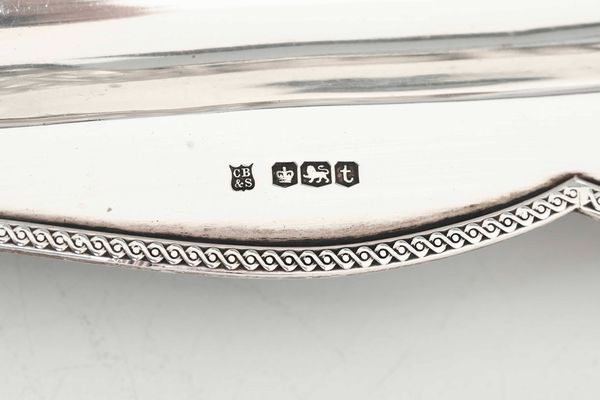 Calamaio. Argento fuso, sagomato, traforato e vetro molato. Marchi della cittÃ  di Sheffield per l'anno 1936 e dell'argentiere Cooper brothers & sons  - Asta Argenti e Icone - Associazione Nazionale - Case d'Asta italiane