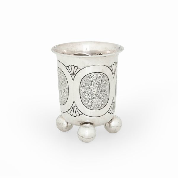Bicchiere. Argento fuso, sbalzato e cesellato. Impero austro ungarico XIX secolo  - Asta Argenti e Icone - Associazione Nazionale - Case d'Asta italiane