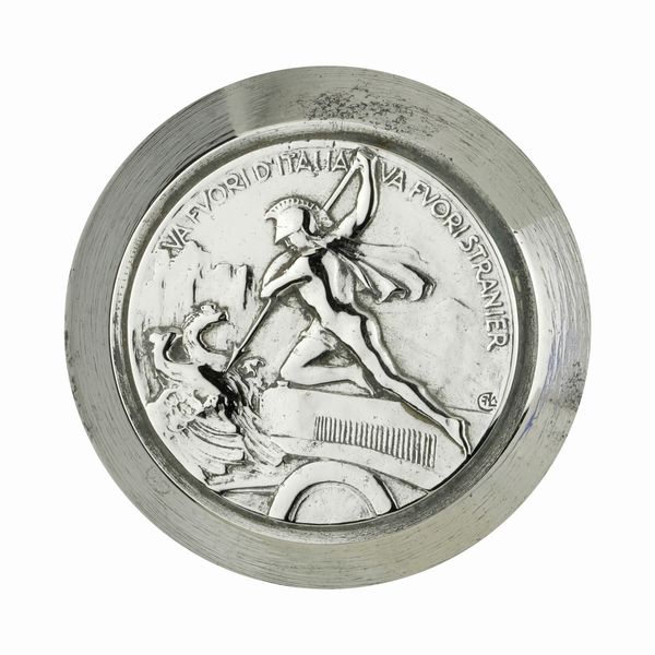 P Va Fuori D'Italia Va Fuori Stranier 36 x 36 mm  - Asta Conii e Punzoni della Storica Fabbrica di Medaglie Lorioli (1919-1950) - Associazione Nazionale - Case d'Asta italiane