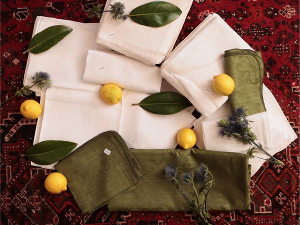 Assortimento di tessuti da corredo fatti a telaio  - Asta Dimore fiorentine - Associazione Nazionale - Case d'Asta italiane