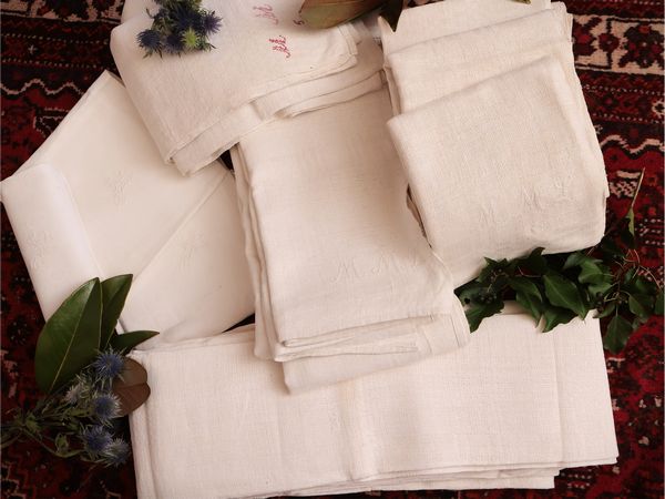 Assortimento di tessuti realizzati a mano  - Asta Dimore fiorentine - Associazione Nazionale - Case d'Asta italiane