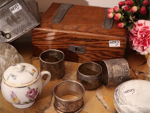 Lotto di curiosità d'epoca  - Asta Dimore fiorentine - Associazione Nazionale - Case d'Asta italiane