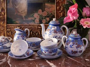 Due servizi da tè in porcellana guscio d'uovo  - Asta Dimore fiorentine - Associazione Nazionale - Case d'Asta italiane