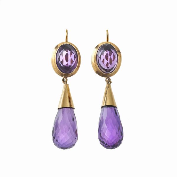 PAIO DI ORECCHINI PENDENTI CON AMETISTE  - Asta Gioielli  - Associazione Nazionale - Case d'Asta italiane