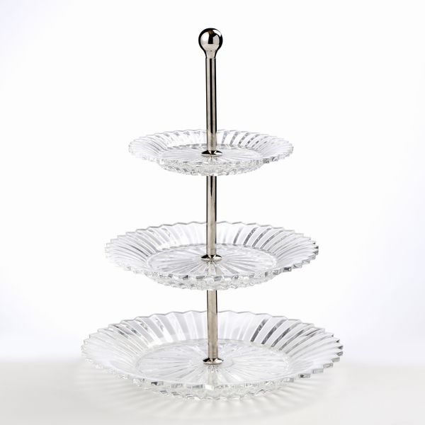Baccarat Mille Nuits alzata in cristallo a tre piani  - Asta L'Arte della Tavola - Associazione Nazionale - Case d'Asta italiane