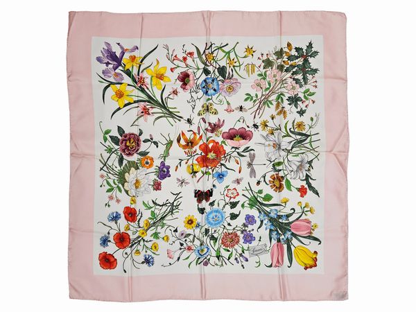 Gucci - Foulard in seta Flora by Vittorio Accornero  - Asta Vintagemania - Associazione Nazionale - Case d'Asta italiane