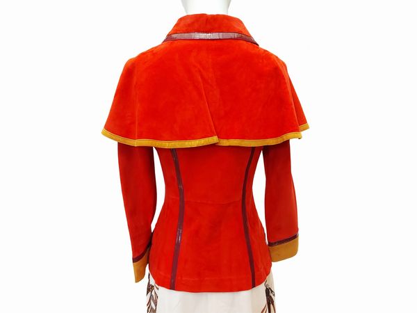 Gucci - Giacchina in suede rosso corallo  - Asta Vintagemania - Associazione Nazionale - Case d'Asta italiane