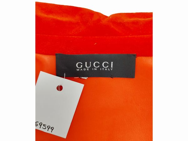 Gucci - Giacchina in suede rosso corallo  - Asta Vintagemania - Associazione Nazionale - Case d'Asta italiane