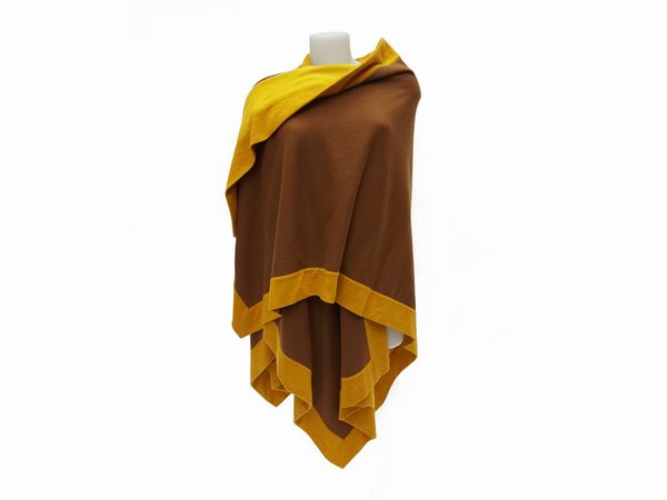 Salvatore Ferragamo - Mantella in cachmere double face  - Asta Vintagemania - Associazione Nazionale - Case d'Asta italiane