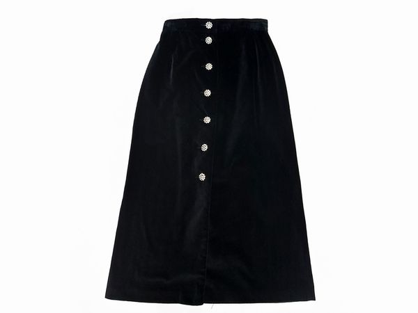 Due gonne midi in velluto liscio nero  - Asta Vintagemania - Associazione Nazionale - Case d'Asta italiane