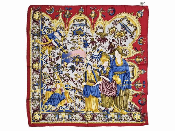 Versace Atelier - Foulard in seta Chinese Ornamwnts  - Asta Vintagemania - Associazione Nazionale - Case d'Asta italiane