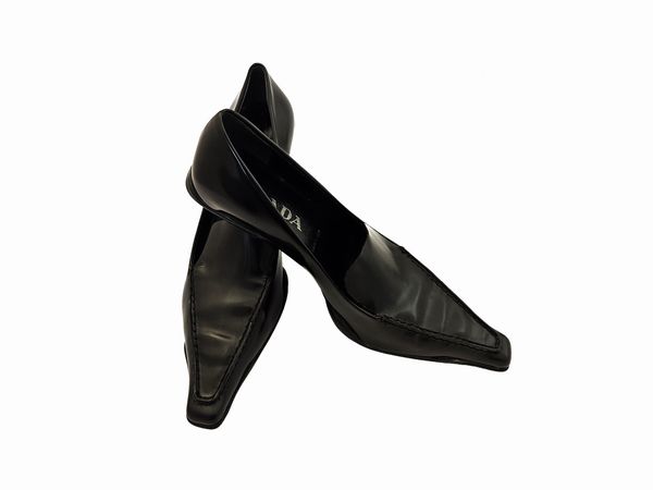 Prada - Decollet� in vitello spazzolato nero  - Asta Vintagemania - Associazione Nazionale - Case d'Asta italiane